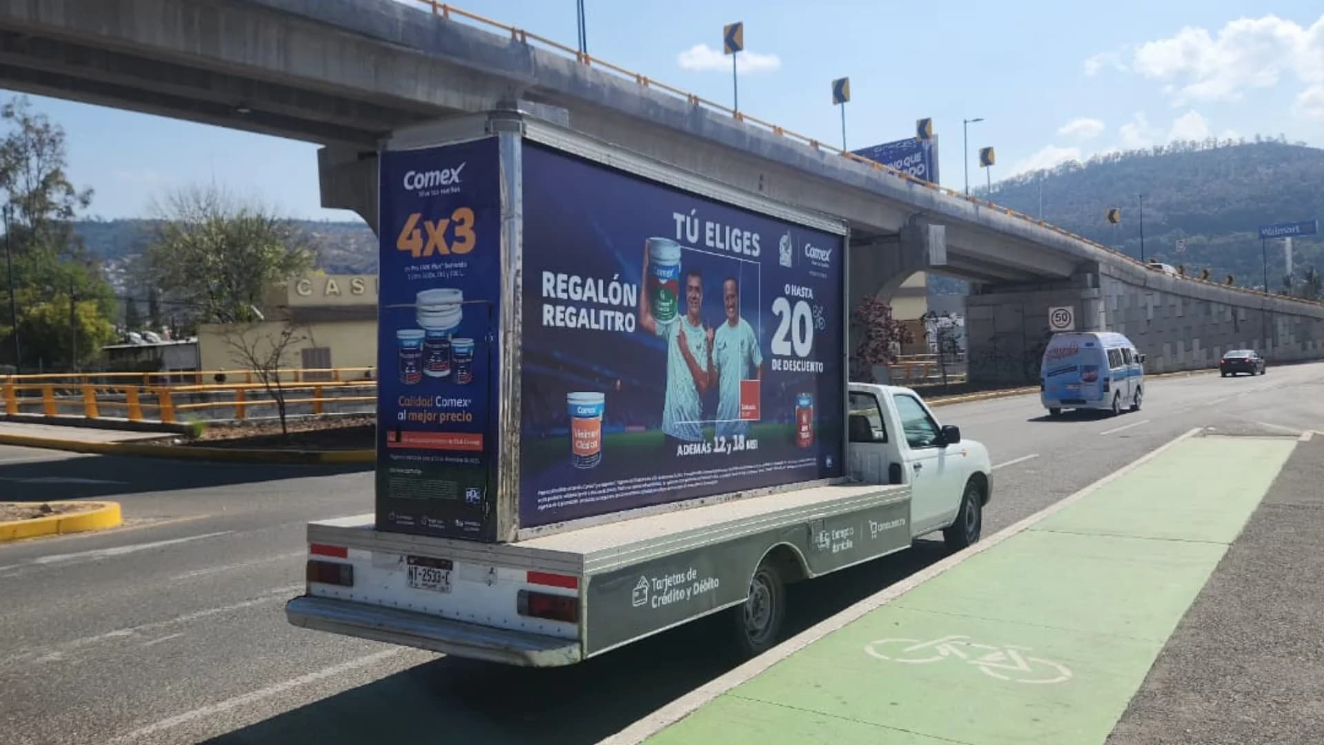 Espectacular móvil en Comex