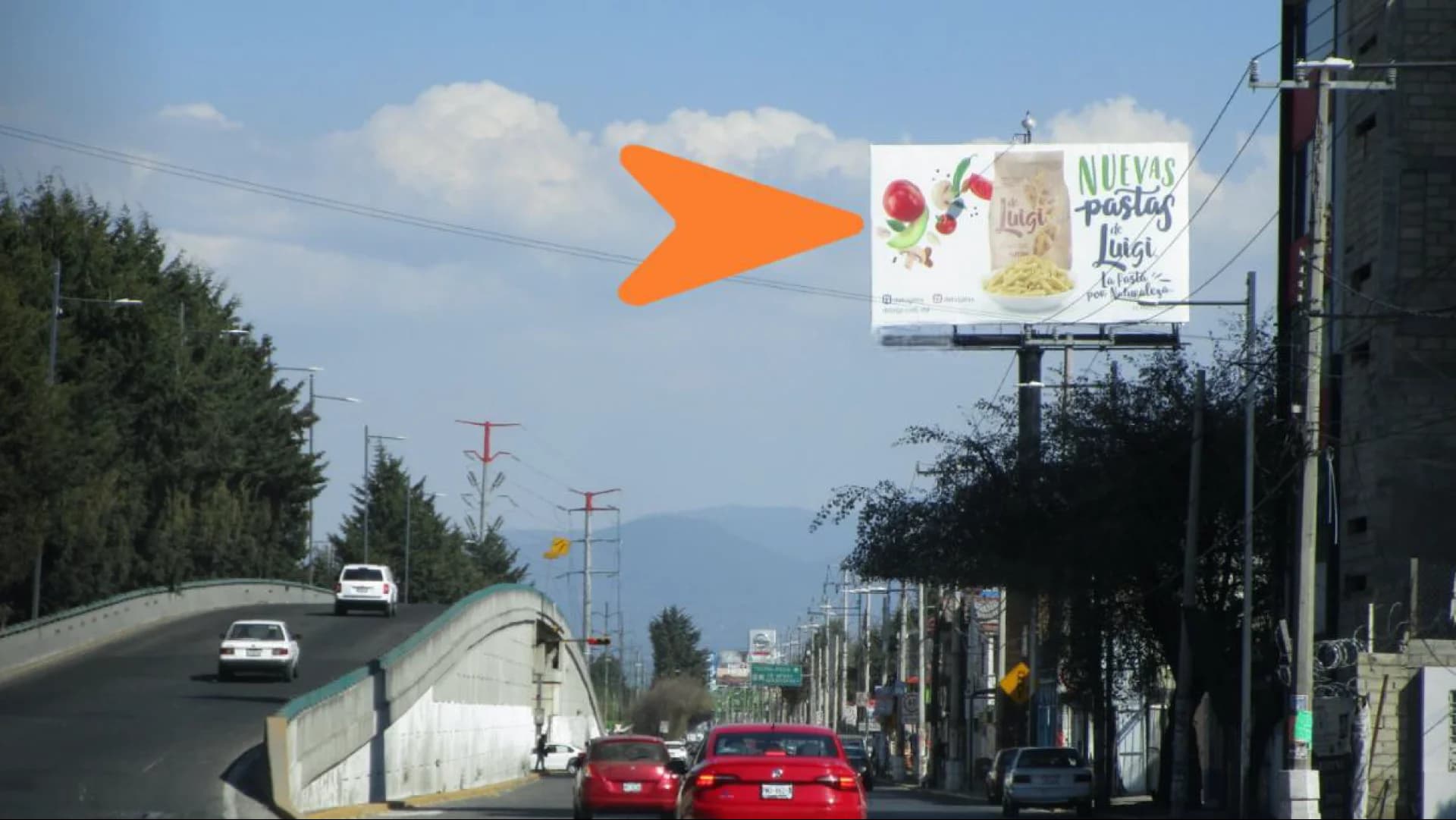 Anuncio espectacular en Toluca
