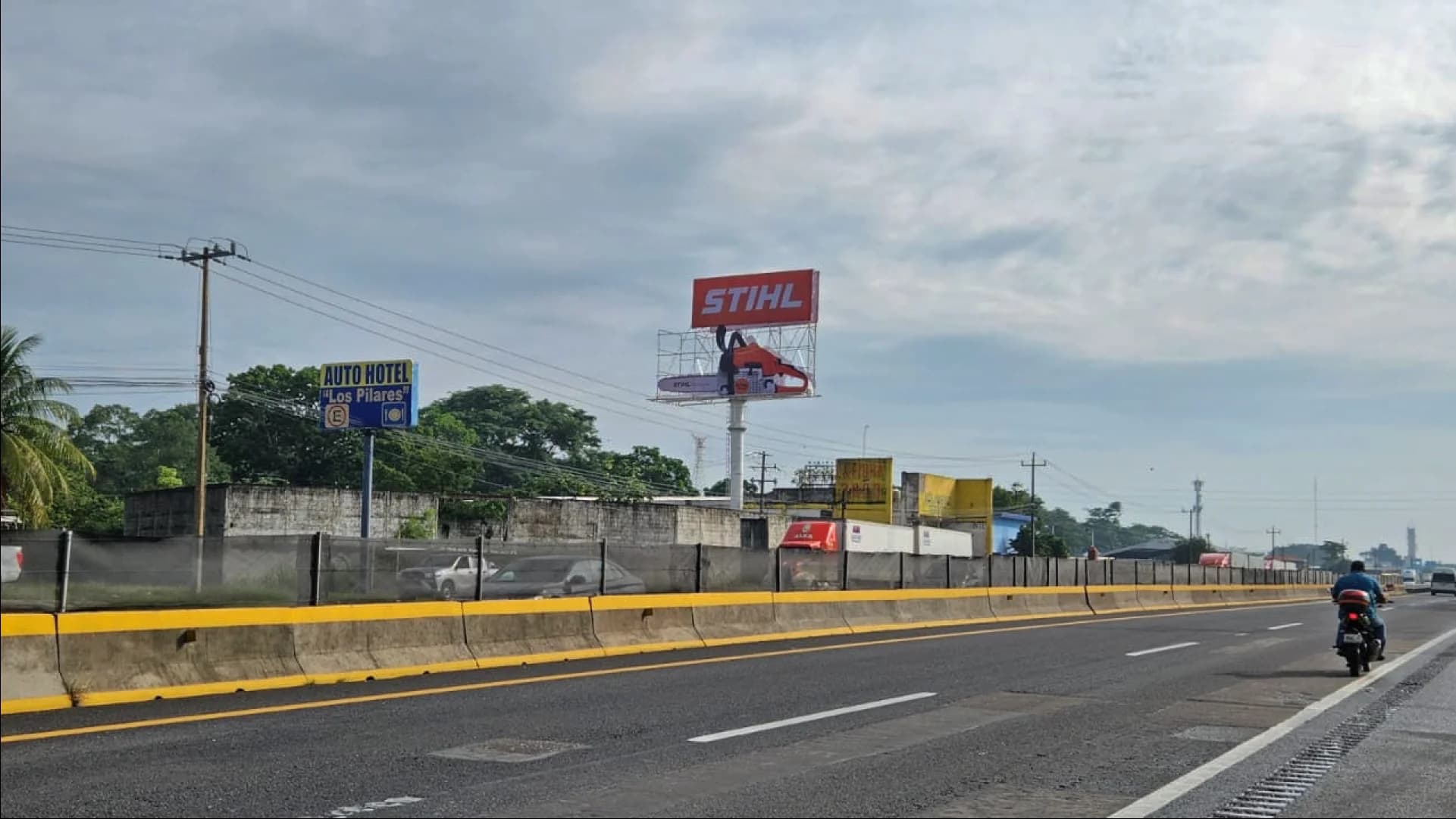 Espectacular publicitario en Villahermosa