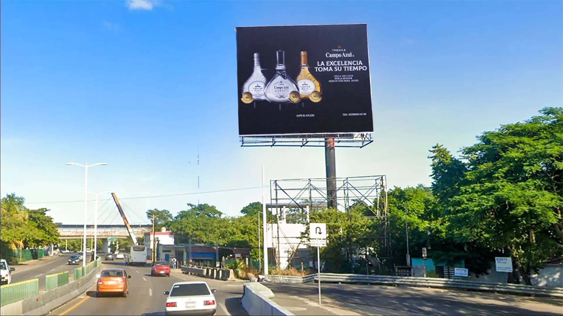 Anuncio espectacular en Villahermosa