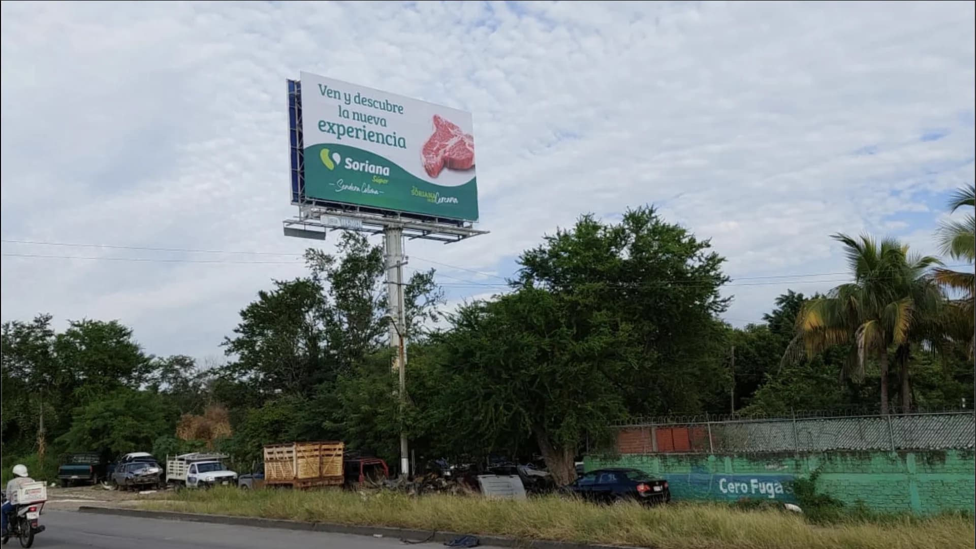 Espectacular publicitario en Colima