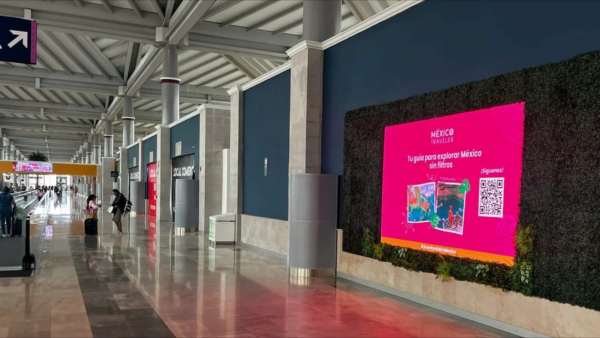 Carousel item