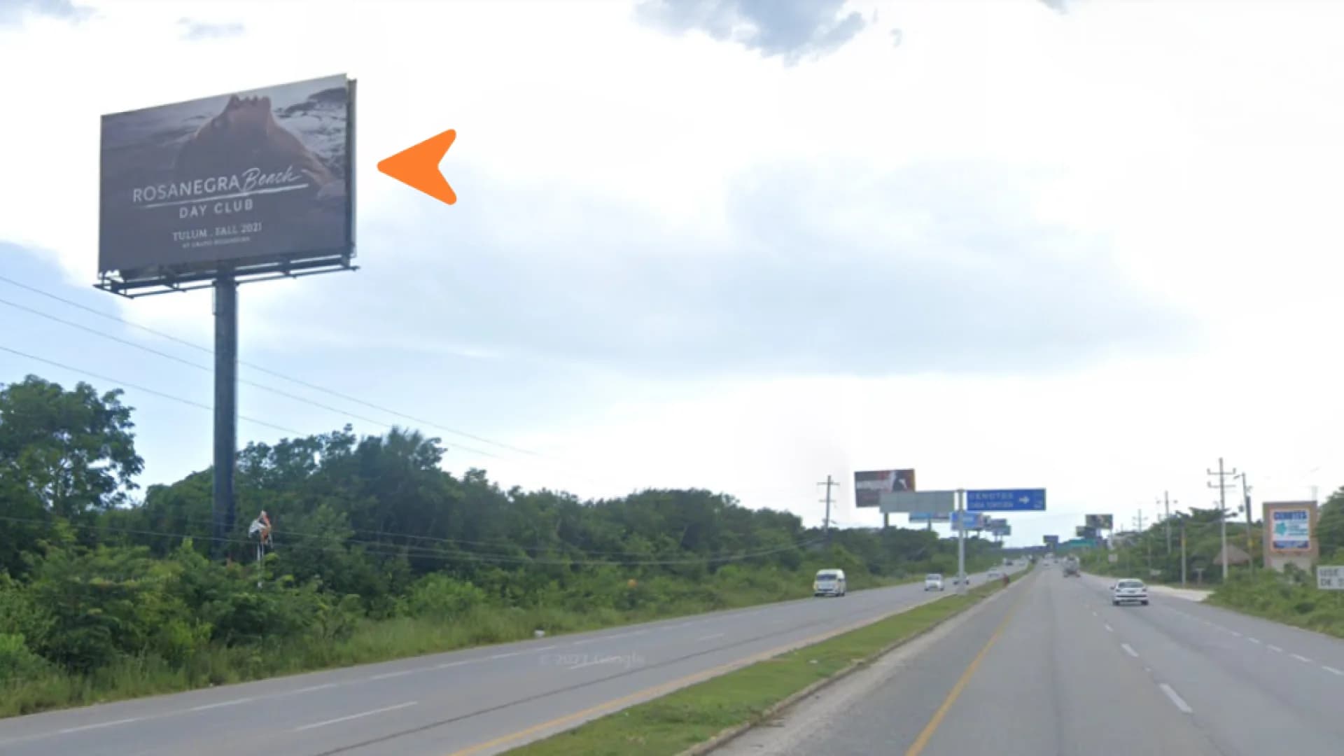 Espectacular publicitario en Tulum