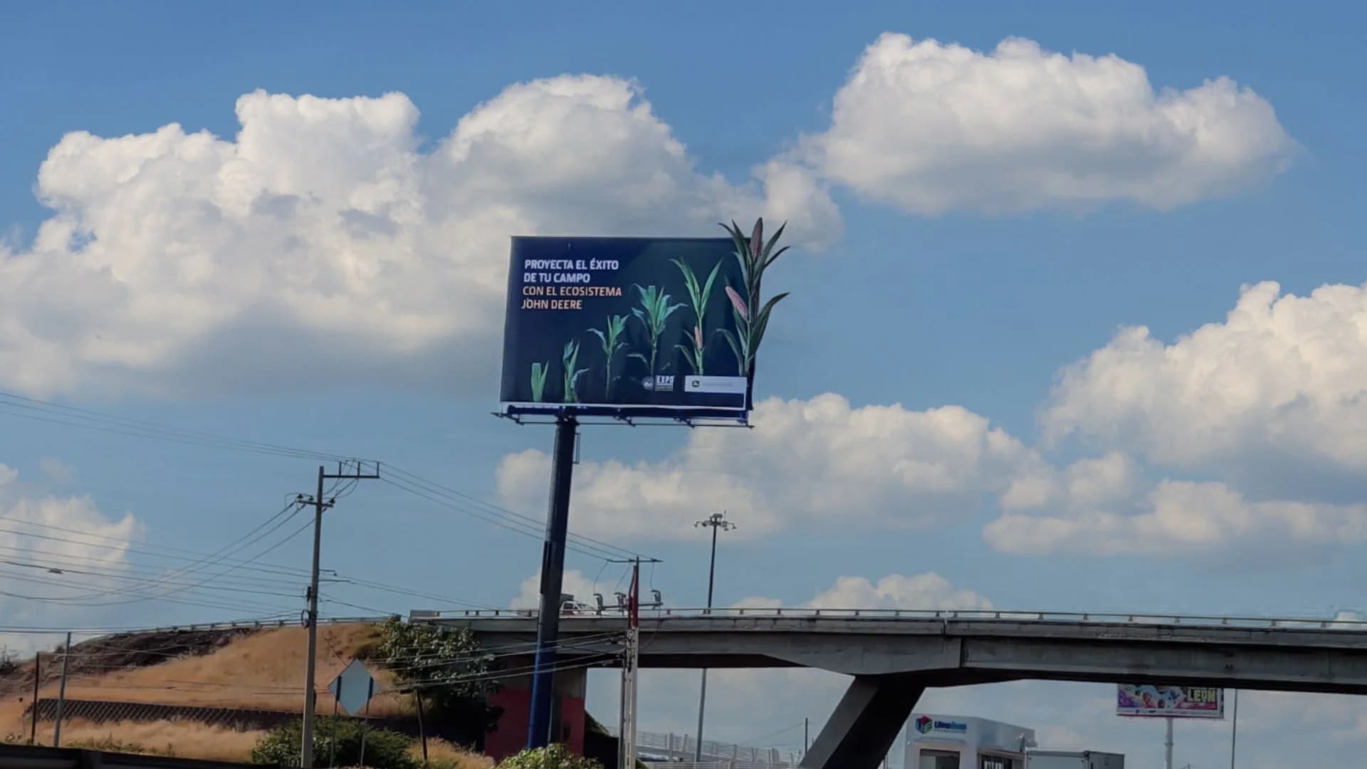 espectaculares en carretera