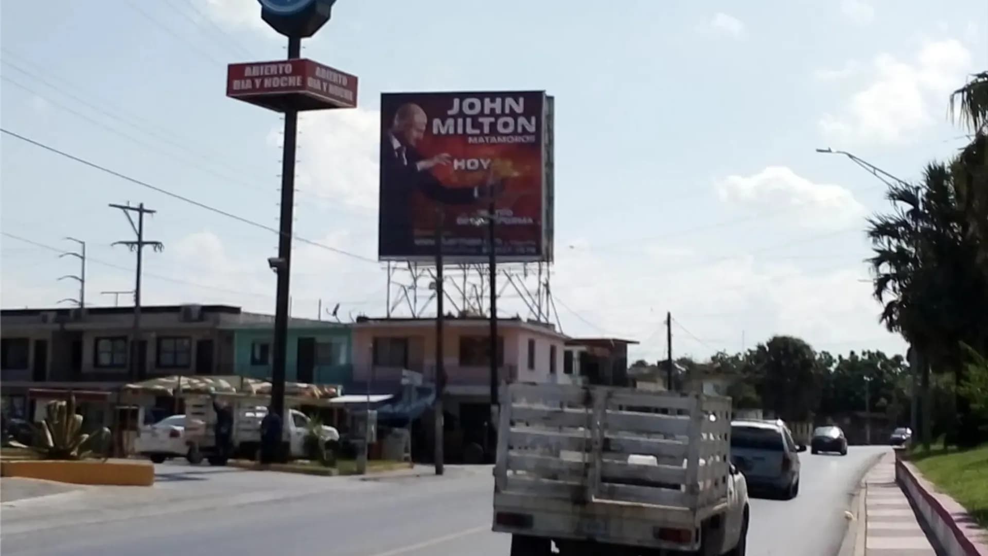 Anuncio espectacular en Matamoros