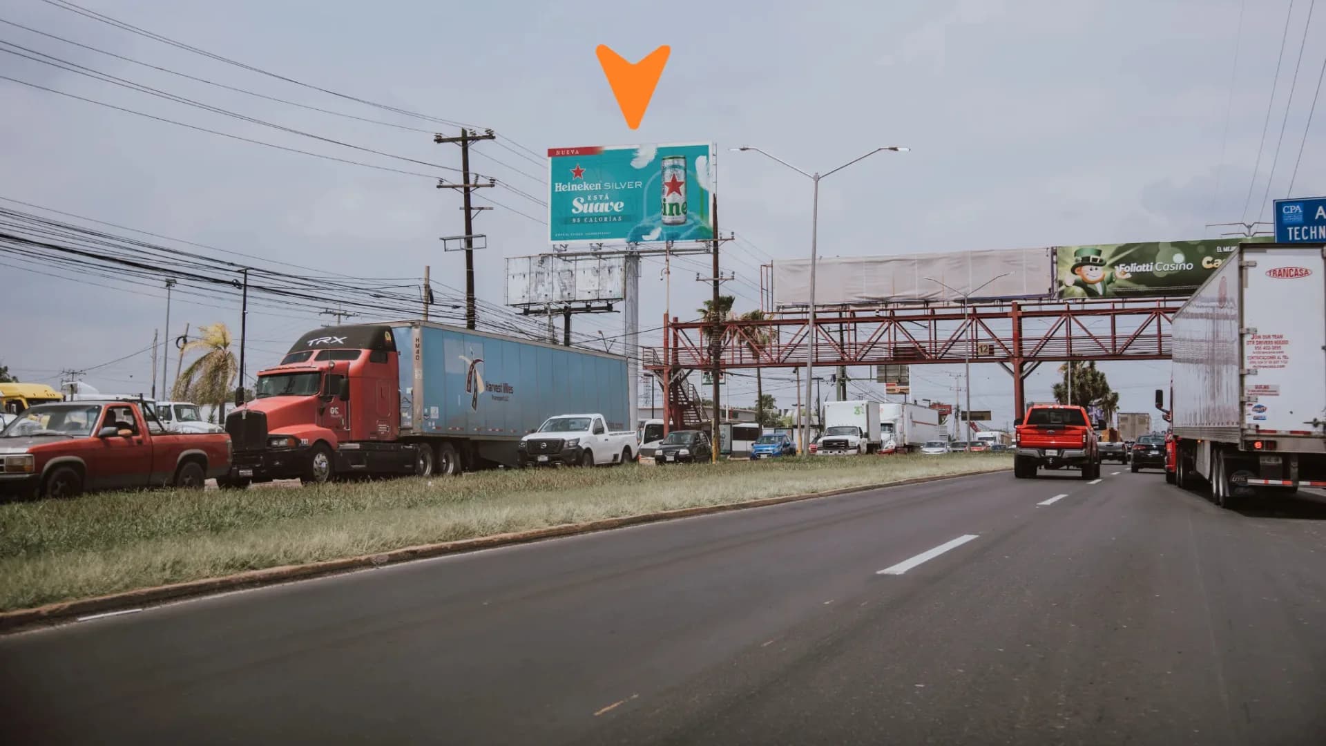 Anuncio espectacular en Apodaca