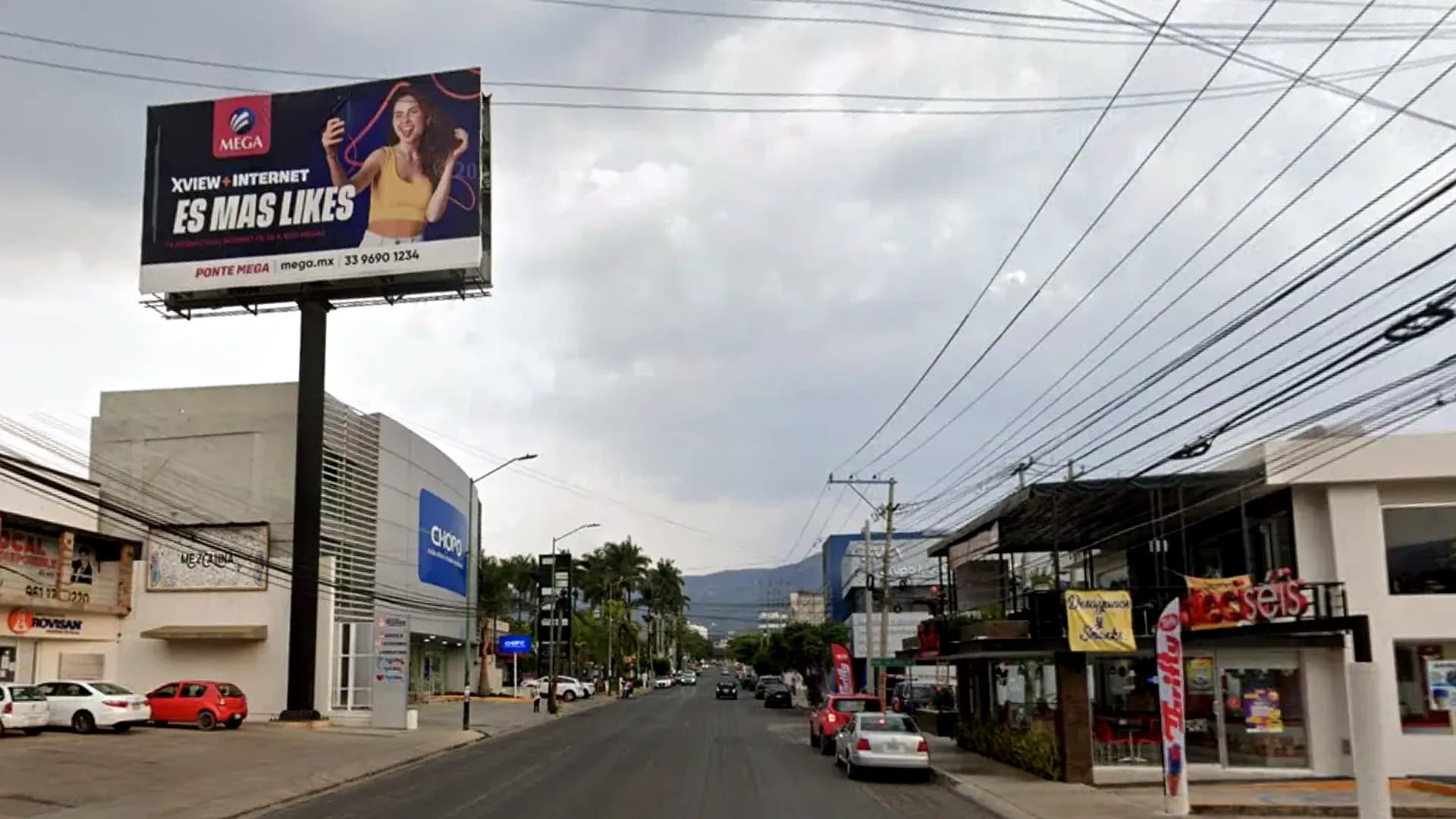 Espectacular Publicitario En Plaza Casa Blanca En Tuxtla Gutierrez