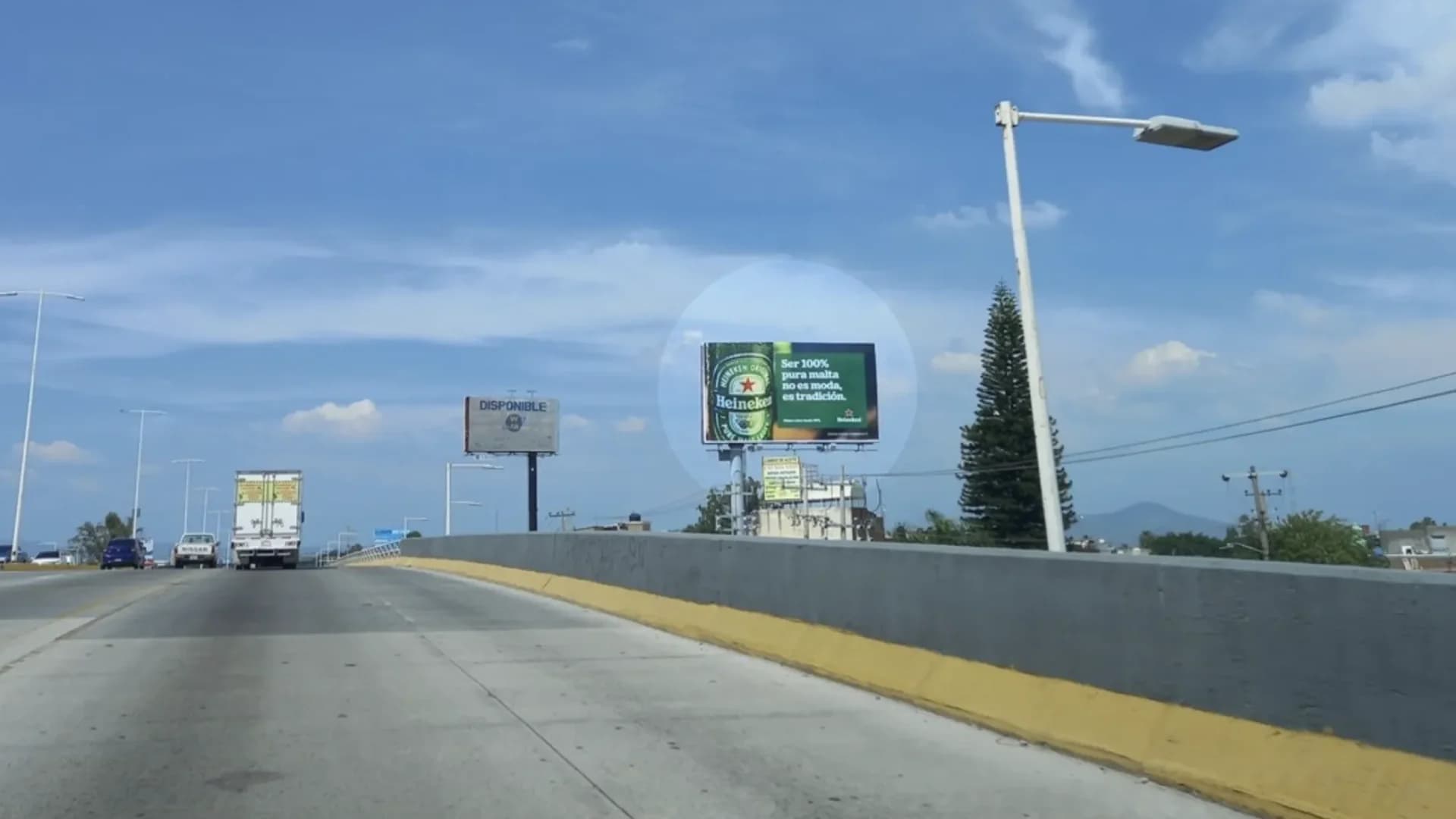 Anuncio espectacular en Guadalajara