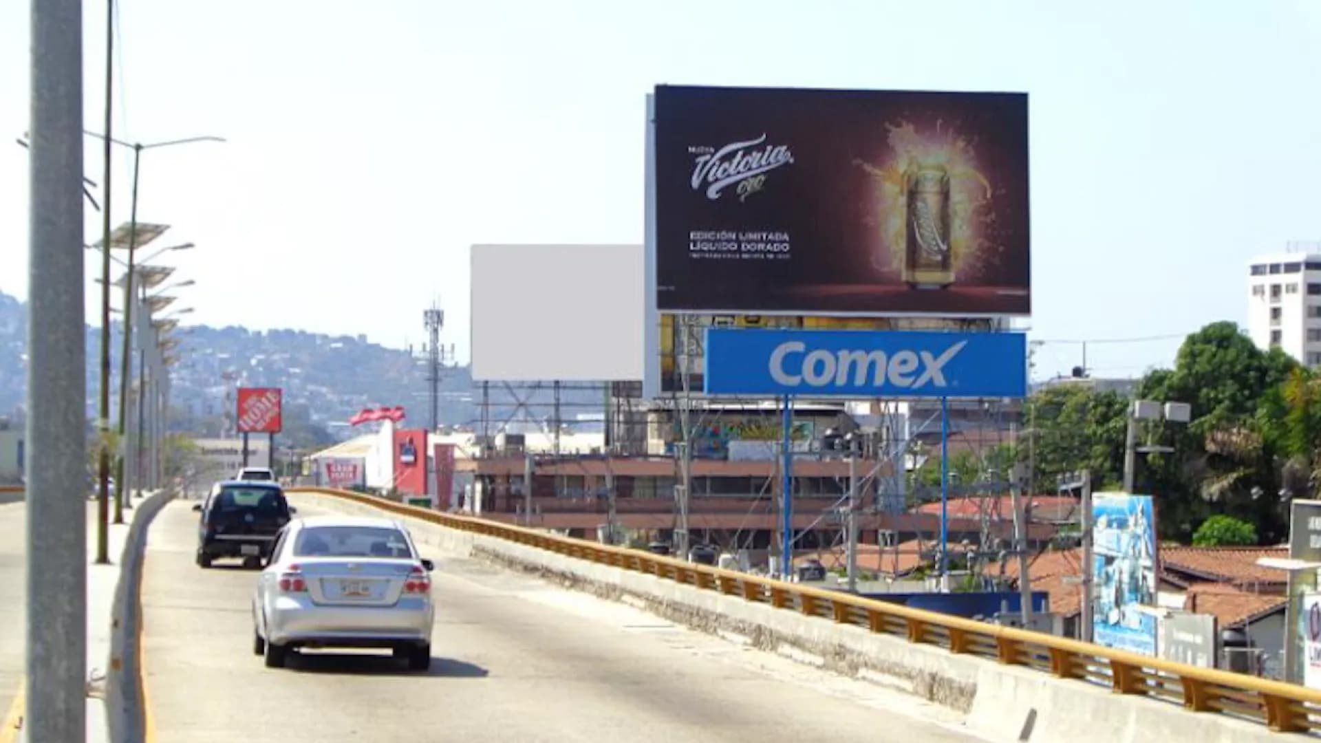 Espectacular publicitario en Acapulco