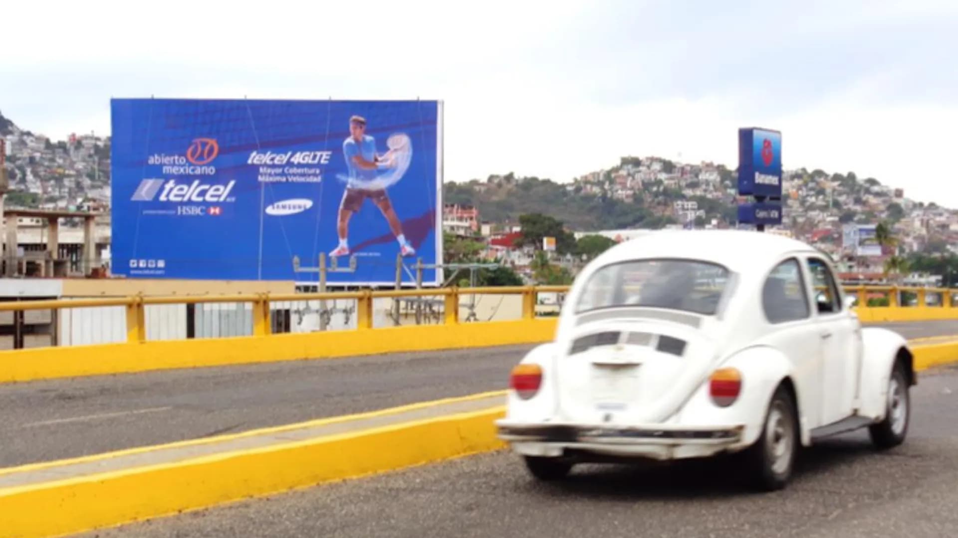 Anuncio espectacular en Acapulco