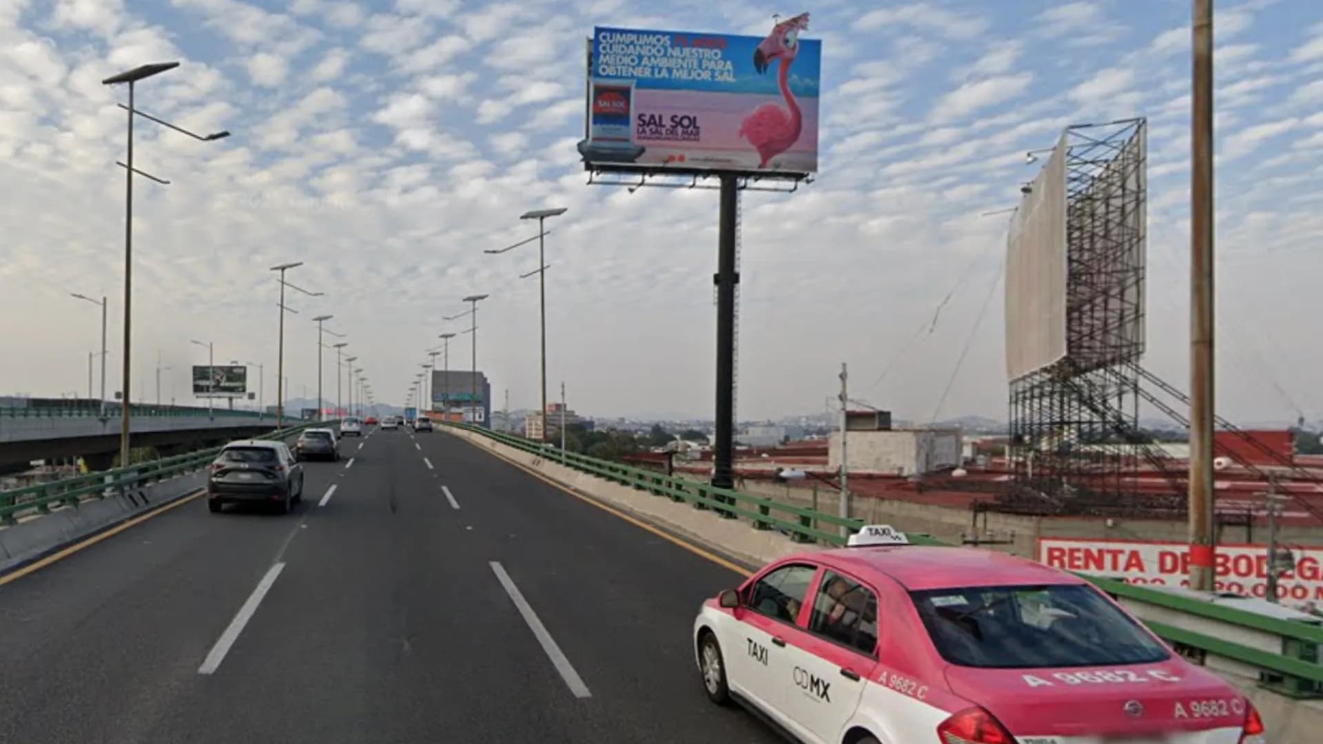 Espectacular publicitario en Naucalpan
