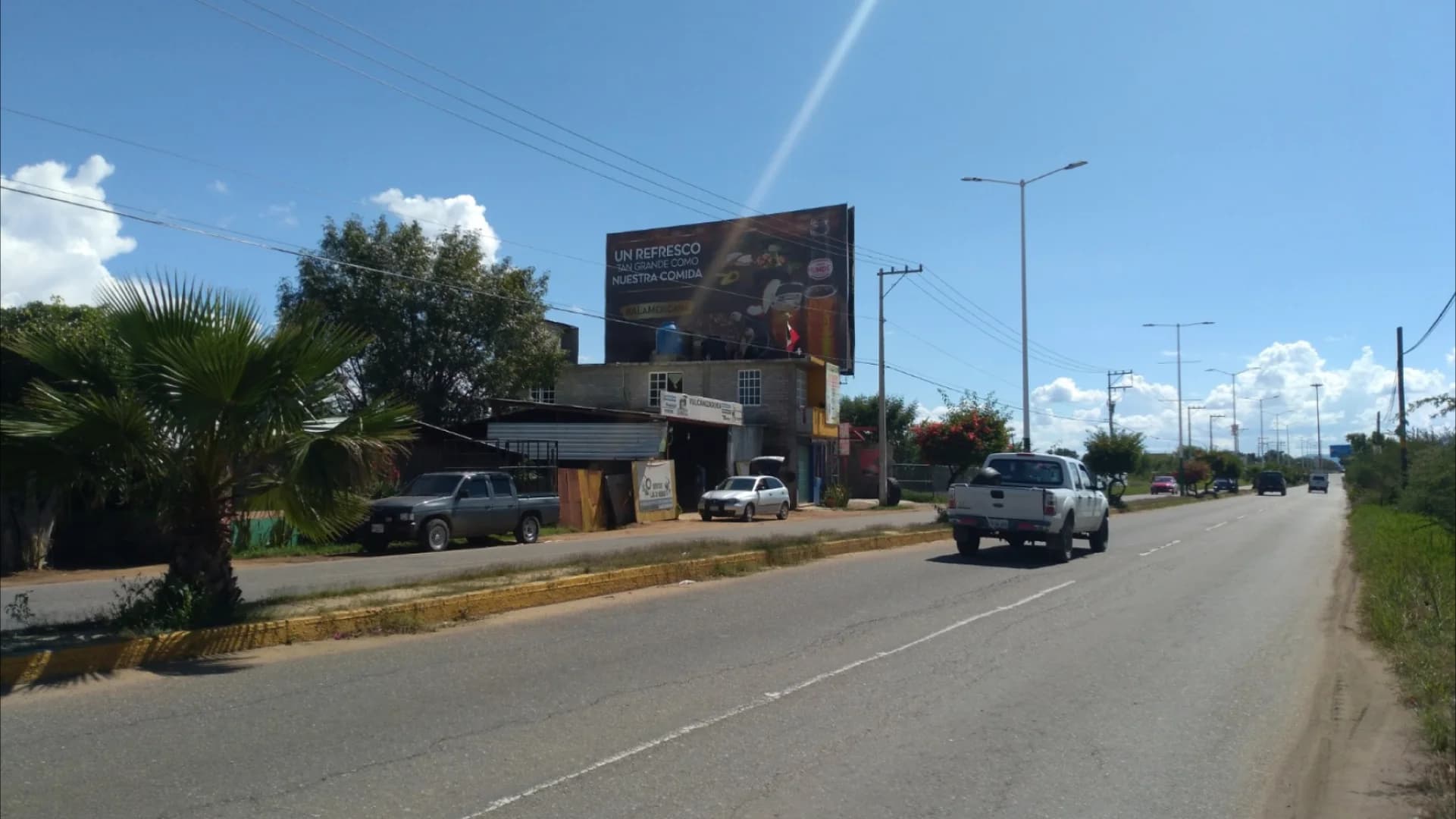 Anuncio espectacular en Oaxaca