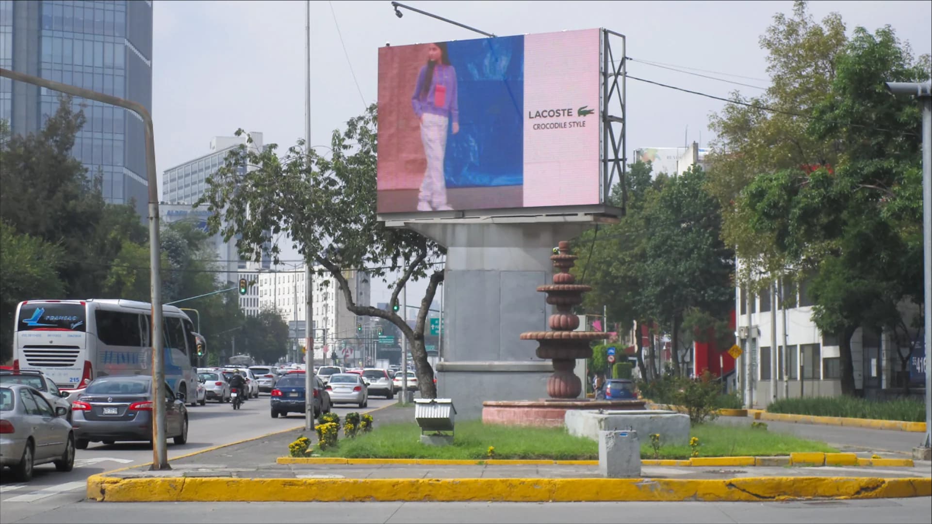 pantalla exterior para publicidad