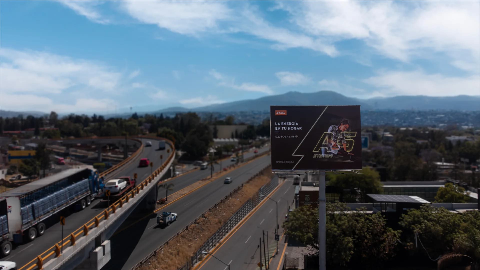 anuncio espectacular salida salamanca morelia