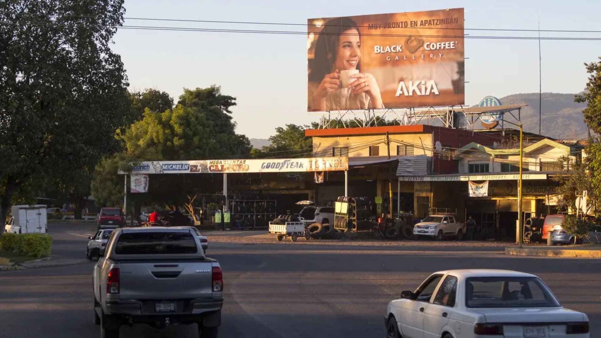 espectaculares en apatzingan