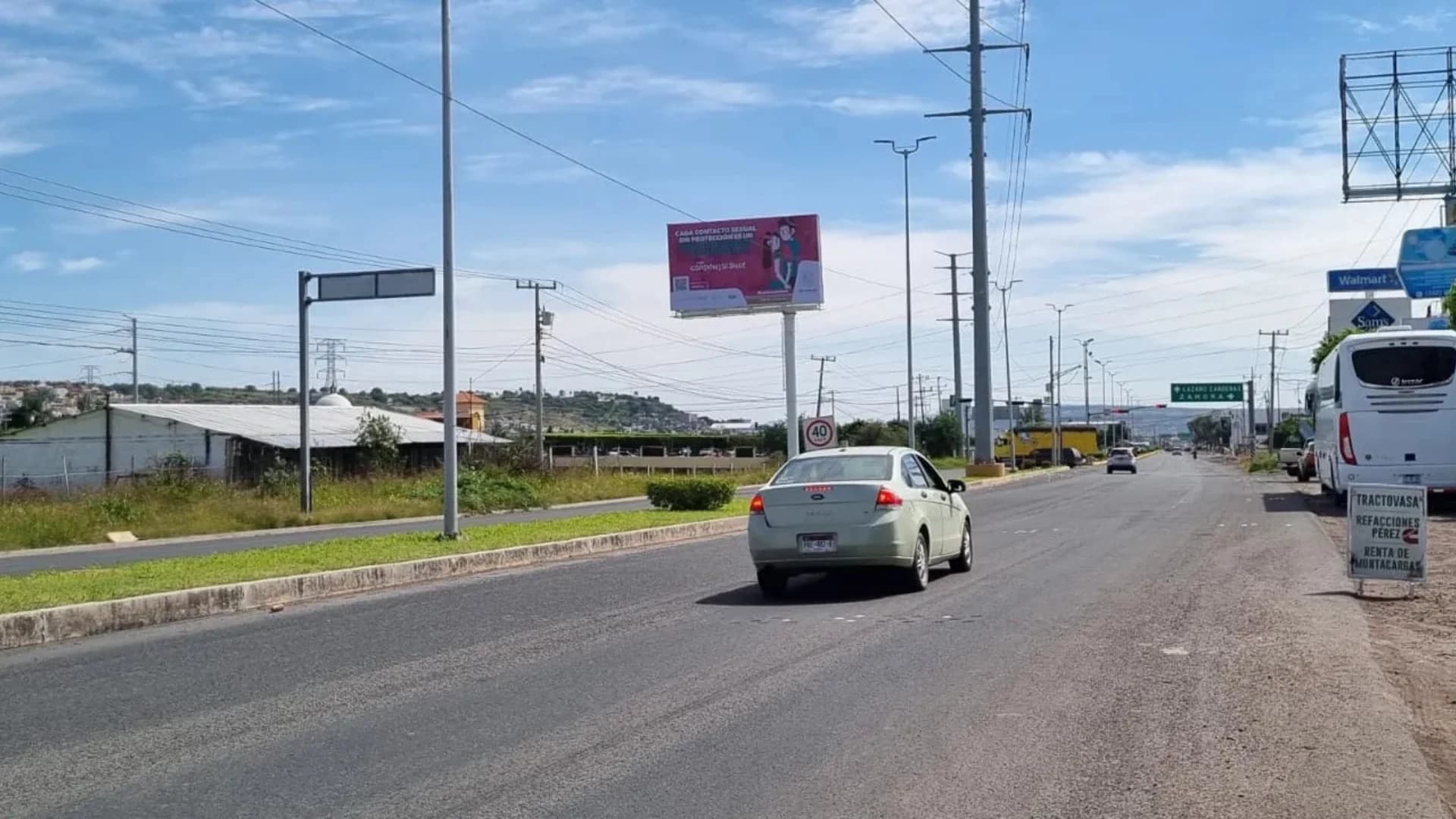 anuncios espectaculares en la piedad