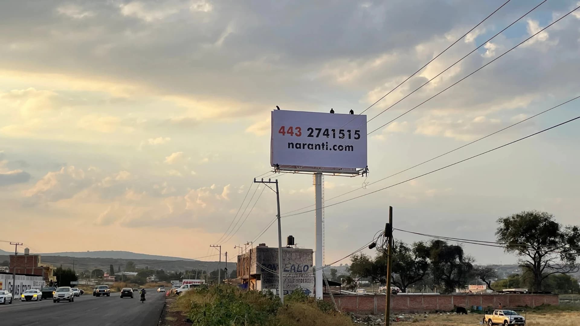 anuncios espectaculares en la piedad