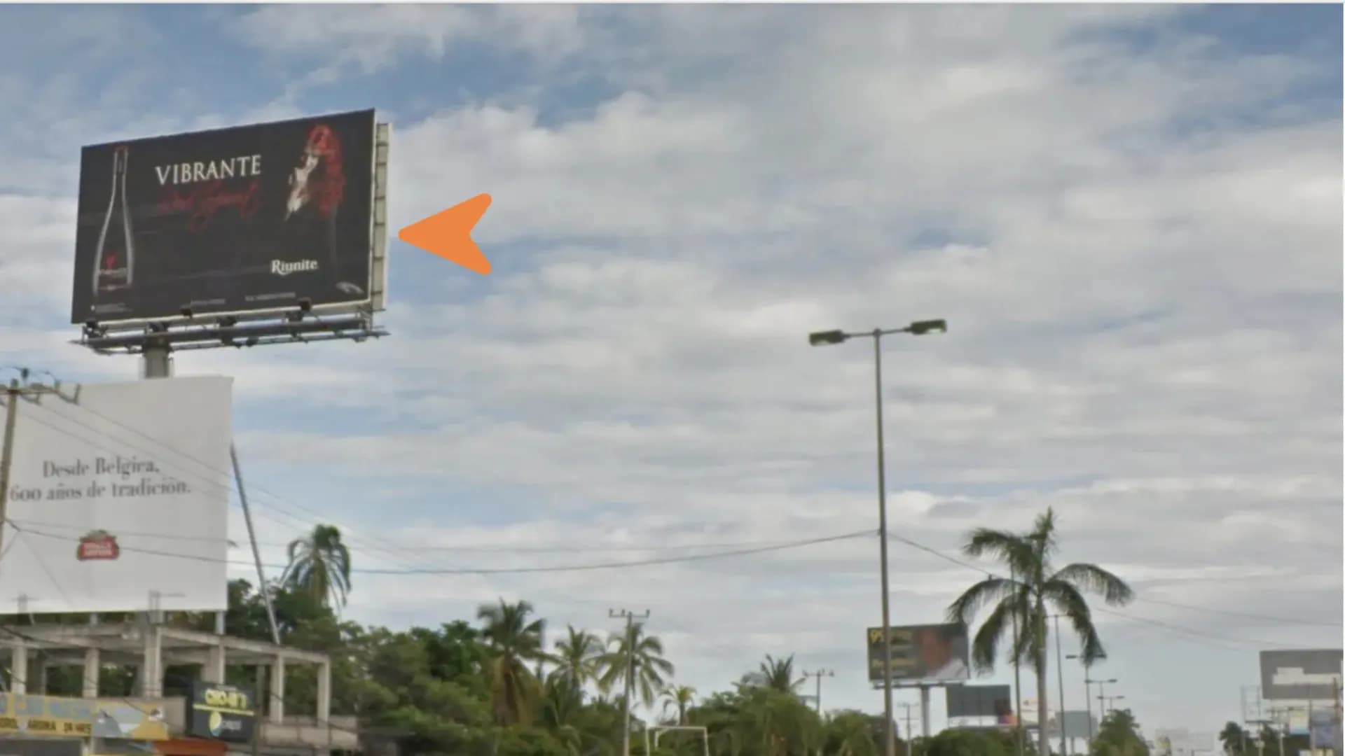 Anuncio espectacular en Acapulco