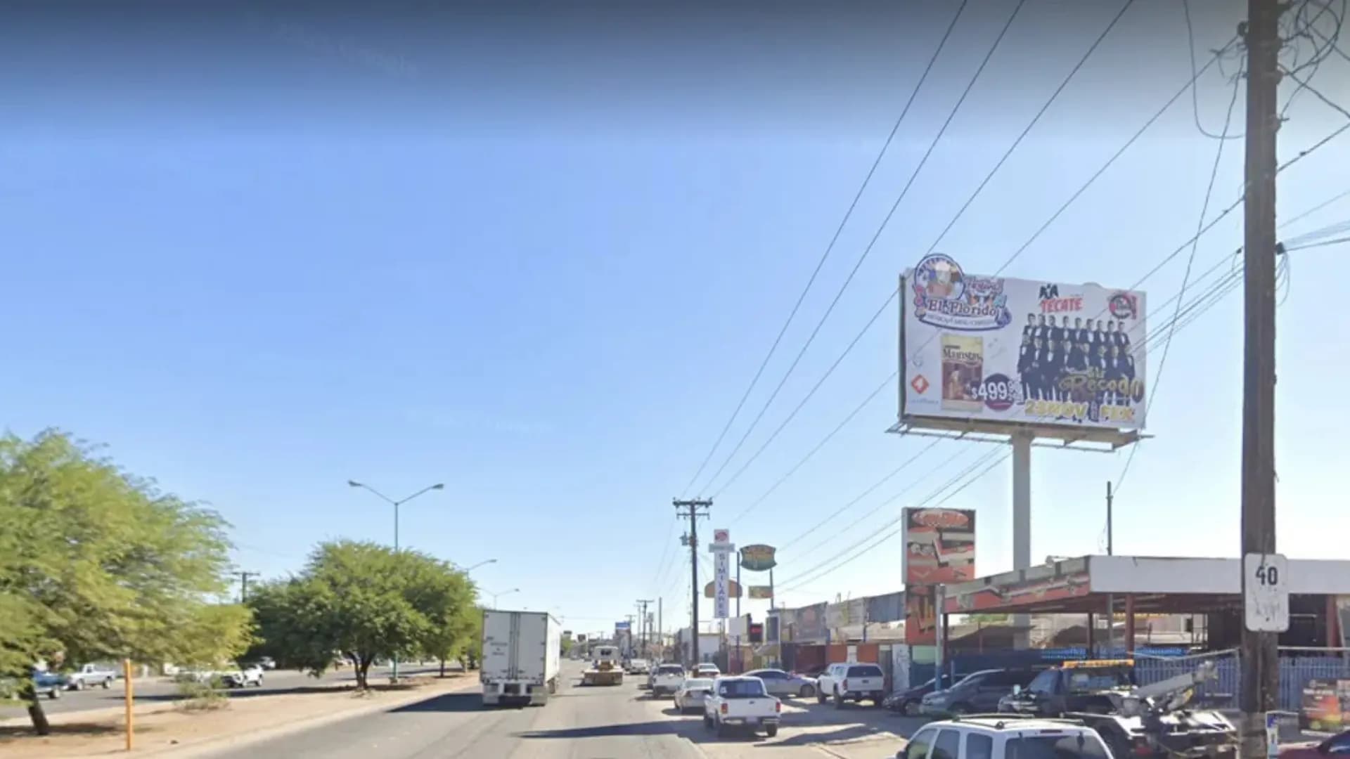 Anuncio espectacular en Mexicali
