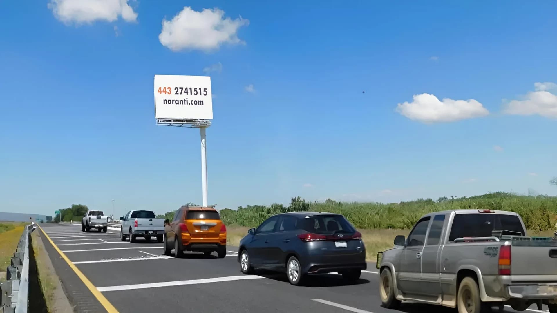 Espectacular Naranti En Irapuato Autopista Queretaro Leon