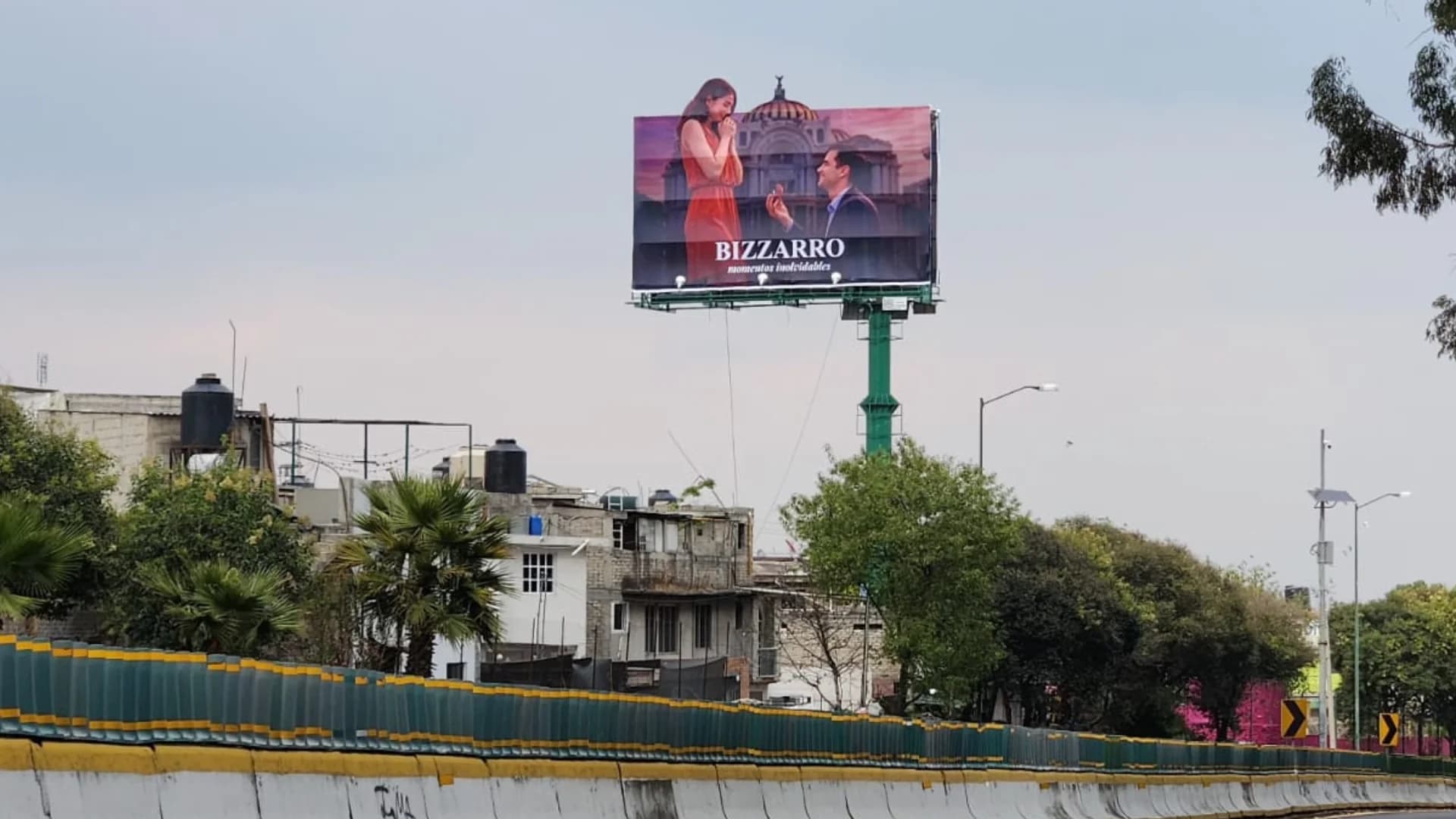 anuncio espectacular bizzarro