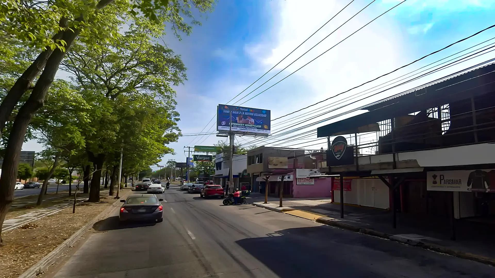 Espectacular Visible En Avenida Benito Juarez Manzanillo