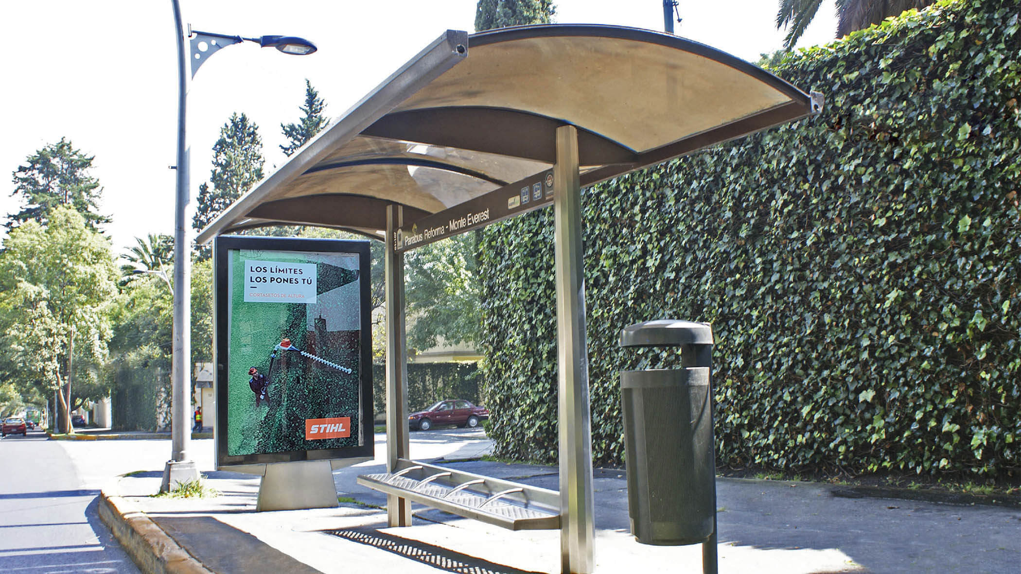 Mupi de stihl, en paradas de autobuses